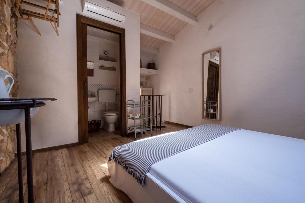 Case-grotte degli Avi, esperienza abitativa in grotta - Superior Apartment