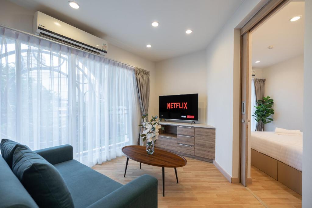 
King Room with Balcony
