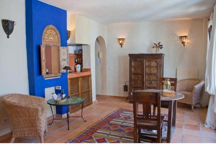 Darcilla Guest House - Deluxe Studio