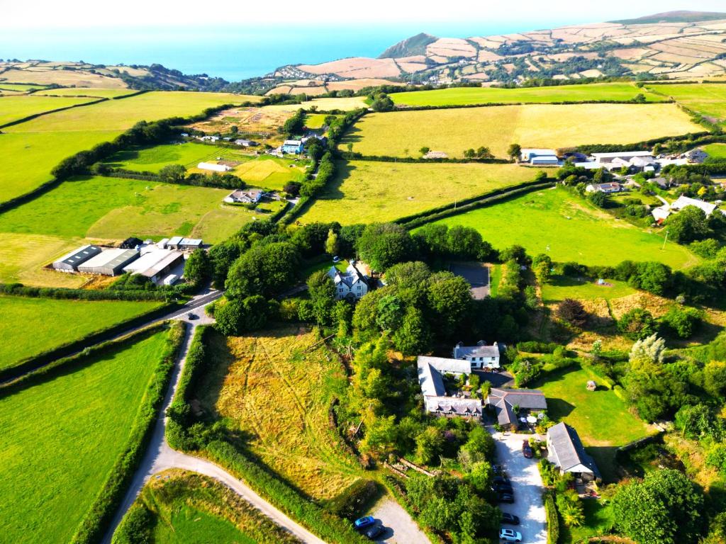 Wheel Farm Cottages, Combe Martin (updated prices 2024)