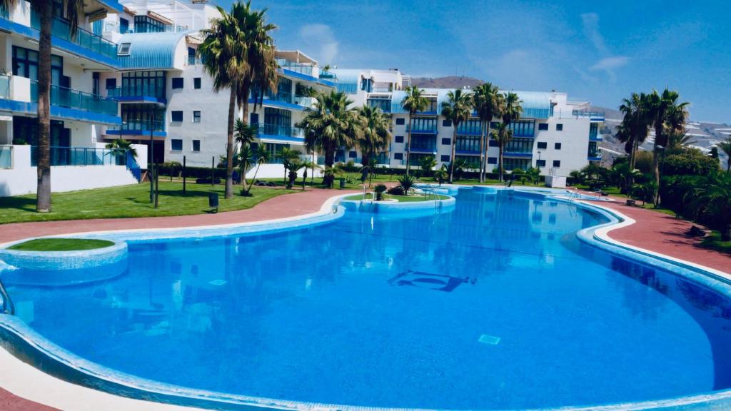 The swimming pool at or close to Atico lujo primera linea, terraza, piscina, parking