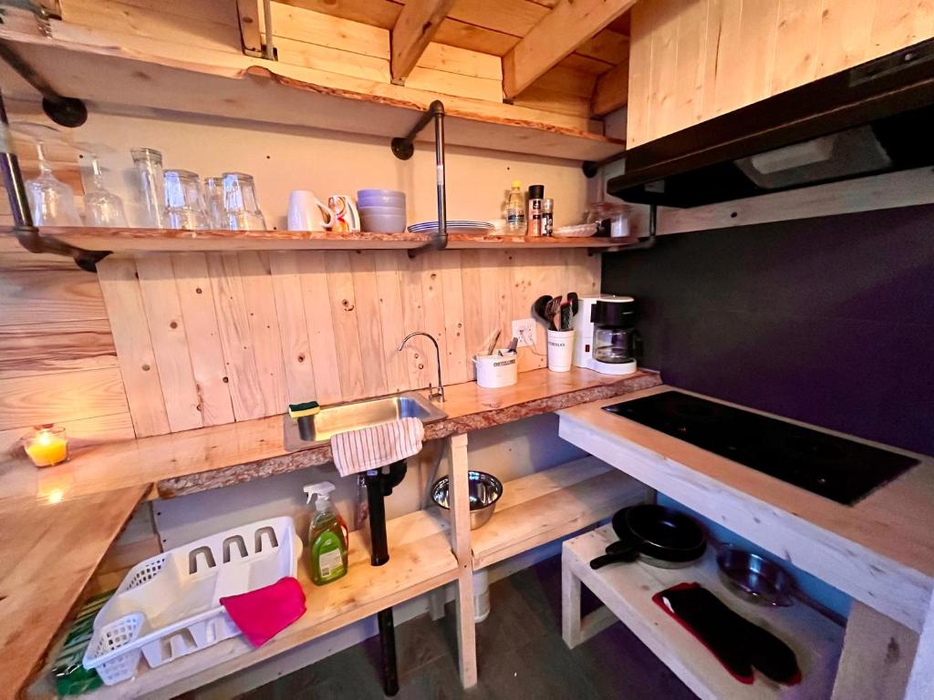 Kuchyň nebo kuchyňský kout v ubytování Domaine rivière Péribonka
