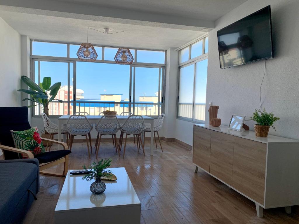 Apartment ÁTICO COPACABANA, Playa de Gandia, Spain - Booking.com
