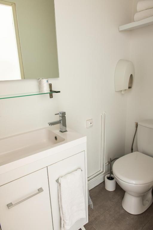 Koupelna v ubytování Le Relais Des Templiers