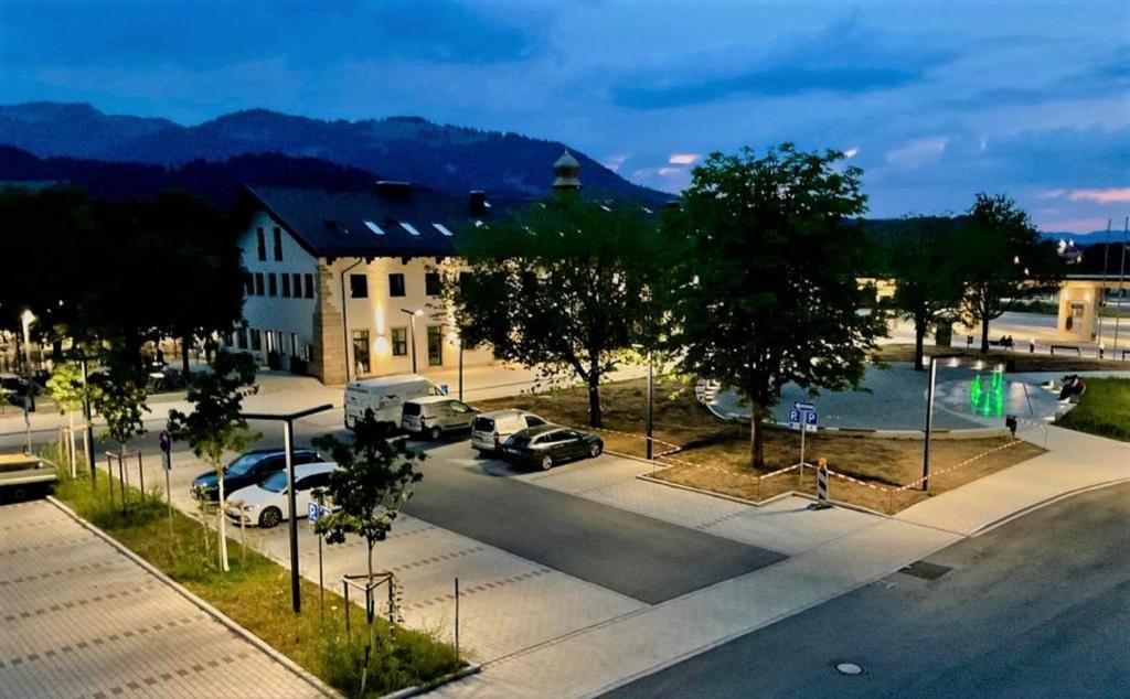 Nespecifikovaný výhled na hory nebo výhled na hory při pohledu z hotelu