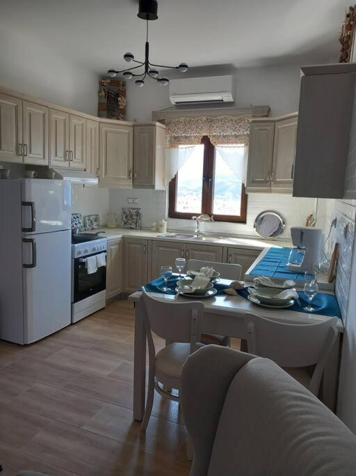 Kuchyň nebo kuchyňský kout v ubytování Annissa Appartment