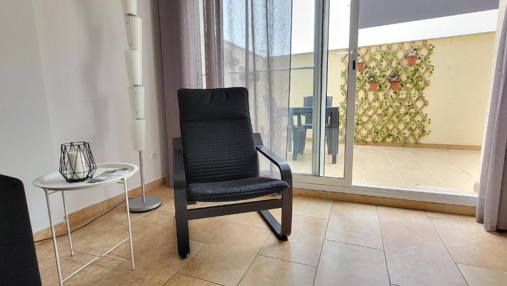 A seating area at Somnis del Delta
