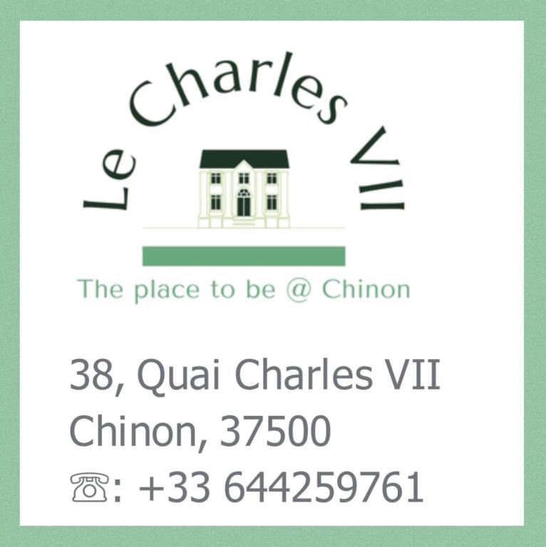 une capture d&#39;écran d&#39;un écran de téléphone portable avec une maison dans l&#39;établissement Le Charles VII CHINON, à Chinon