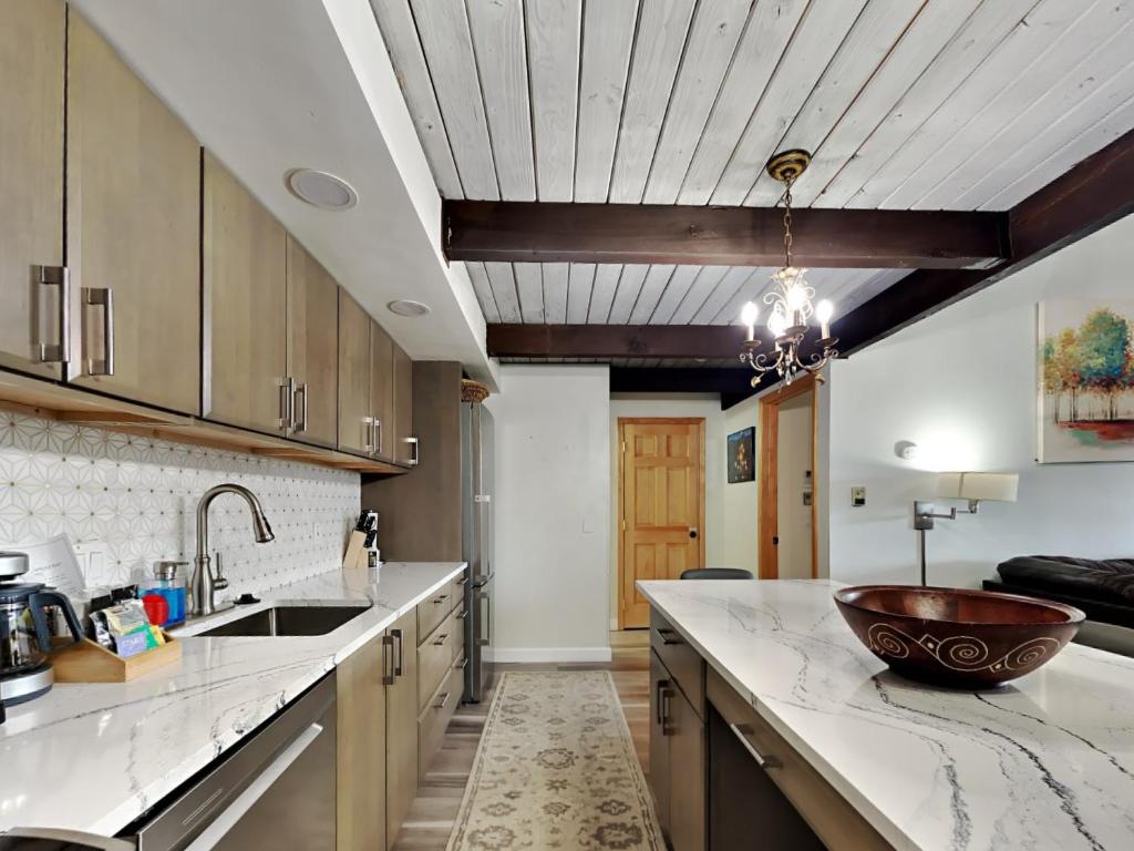 a kitchen with a counter with a bowl on it at Timberline Condominiums 1 Bedroom plus Loft Deluxe Unit B3C in Snowmass Village
