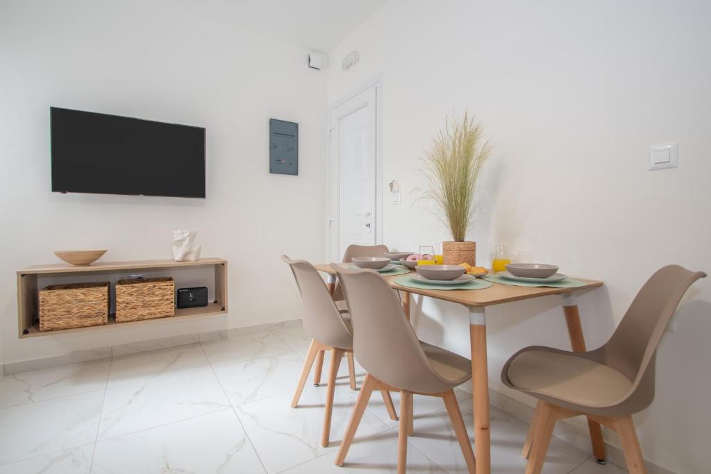 A television and/or entertainment centre at Casa D' Amore