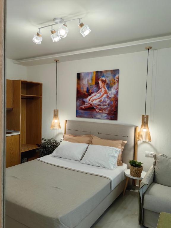 Wide Blue Luxury Boutique Suites - 4