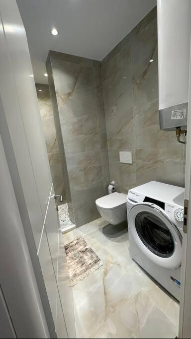 Studio City Center - Imazhi 9