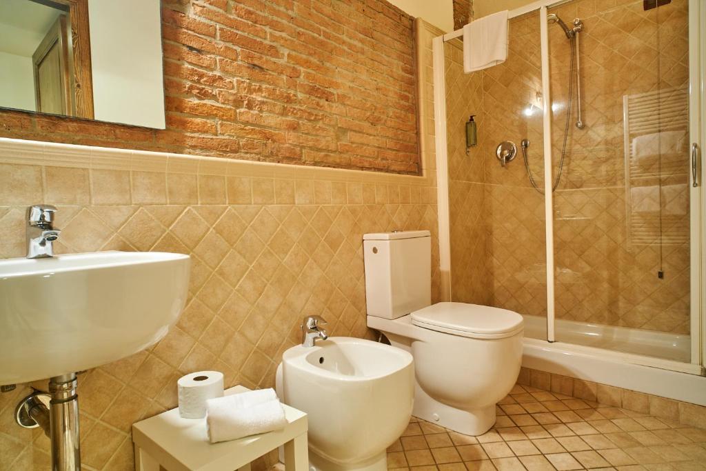 A bathroom at Podere Gli Olmi