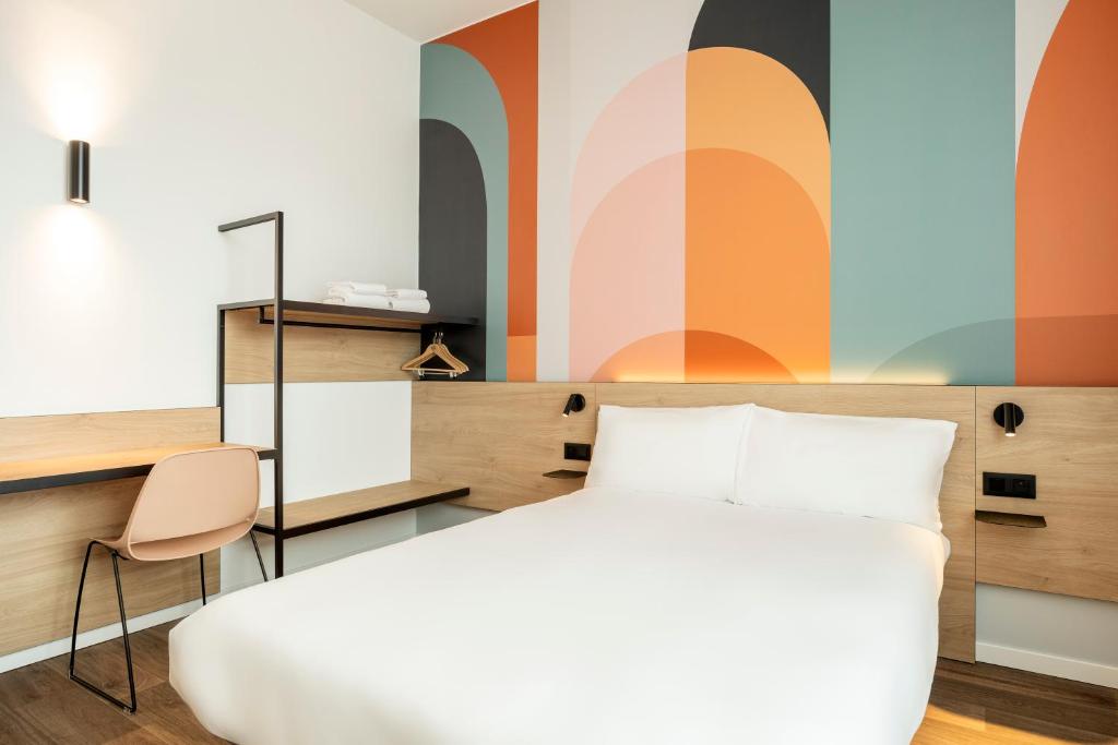 Postel nebo postele na pokoji v ubytování B&B HOTEL Namur