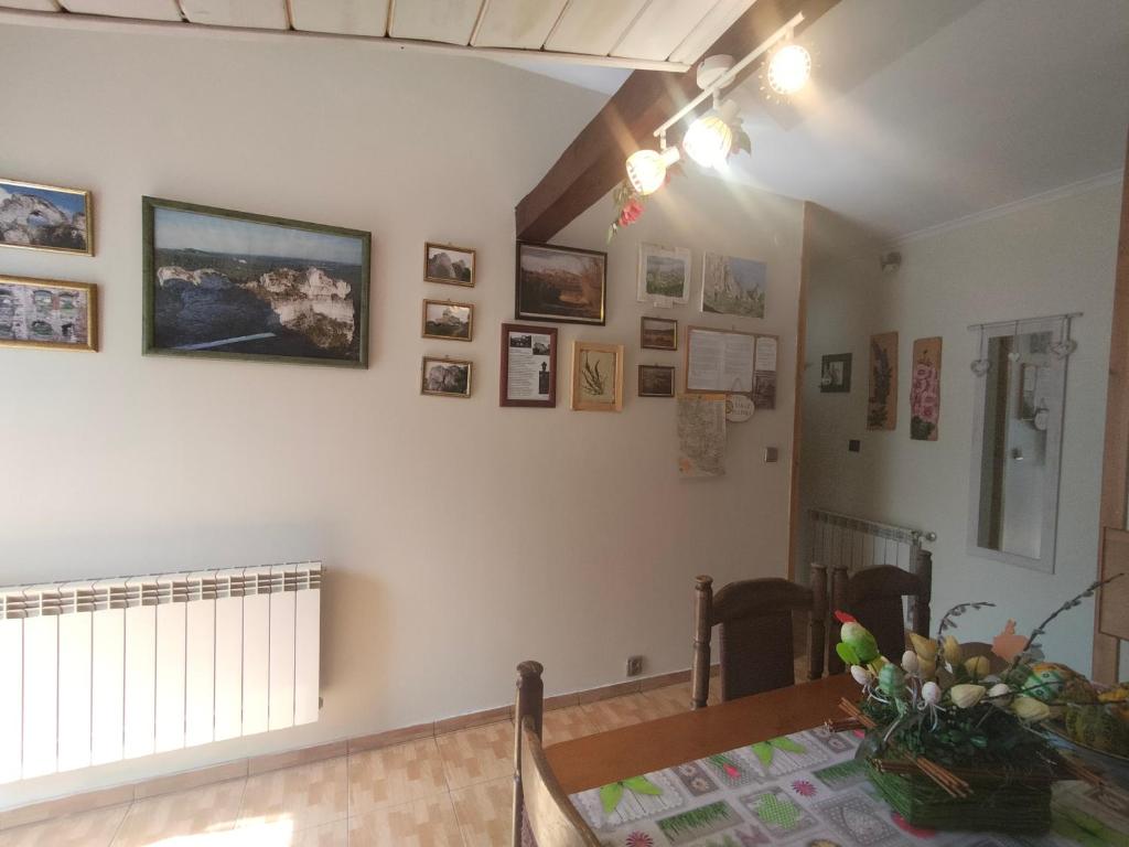 Fotografie z fotogalerie ubytování Pokoje Gościnne "Justyna" - Podlesice 34 v destinaci Kroczyce
