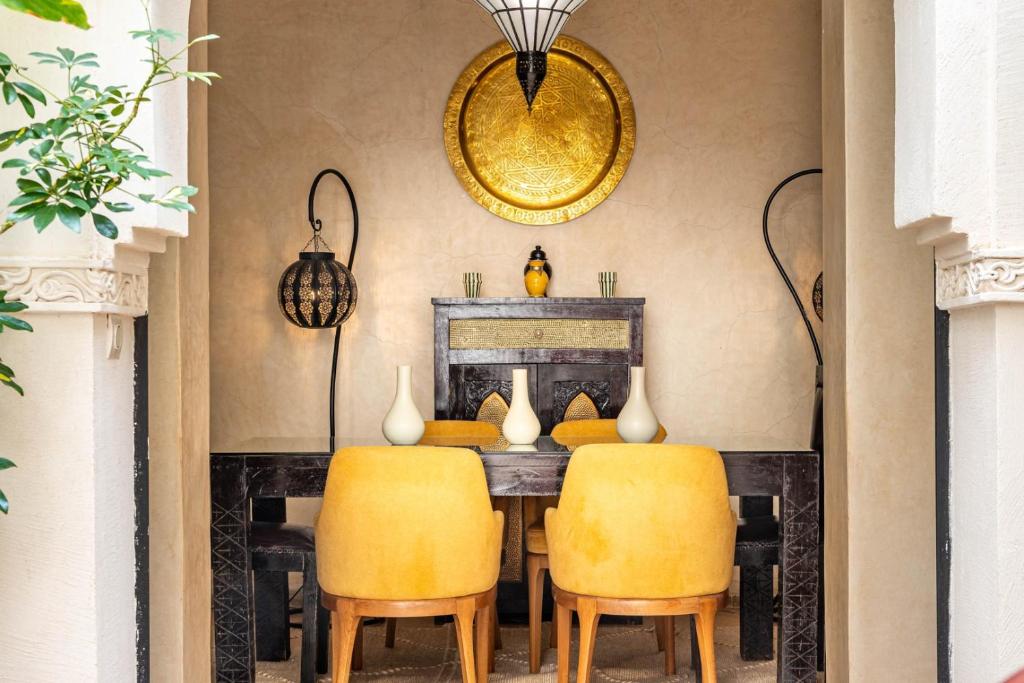 Posezení v ubytování Riad L'orange Bleue
