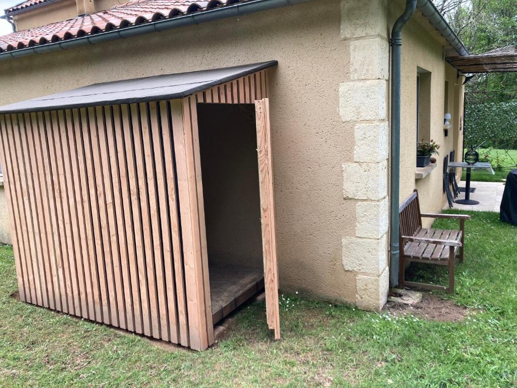 Budynek, w którym mieści się dom wakacyjny