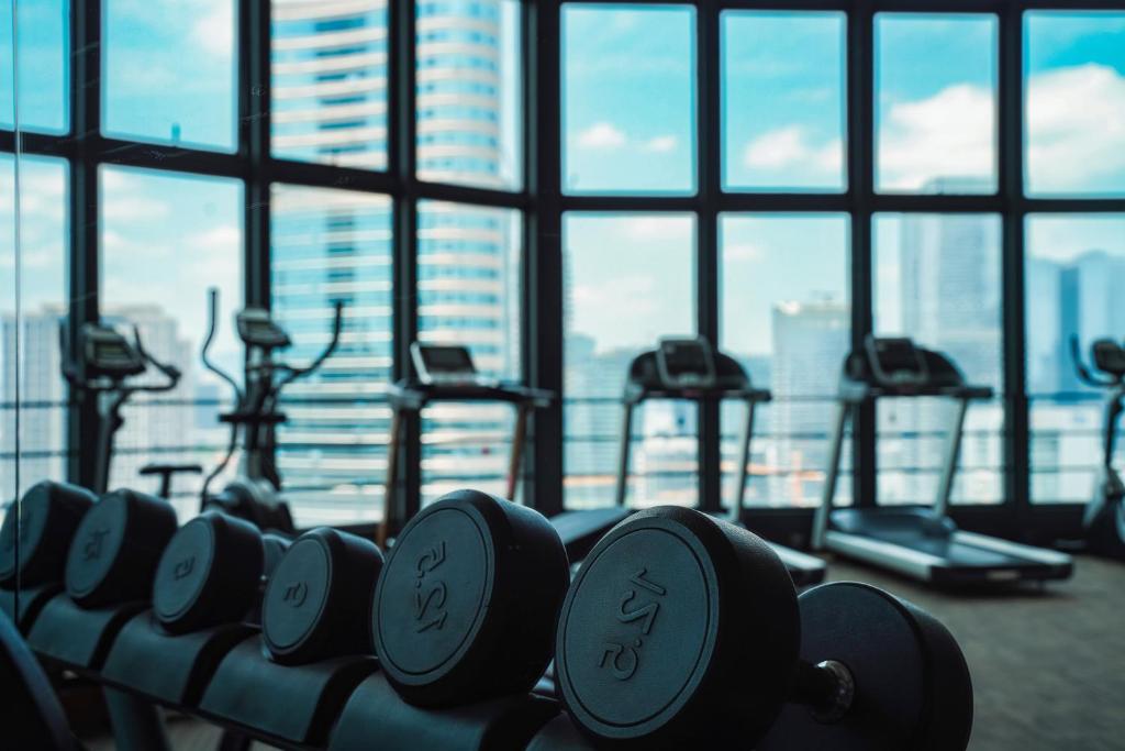 Fitness centrum a/nebo fitness zařízení v ubytování Lia Charlton Hotel Shenzhen