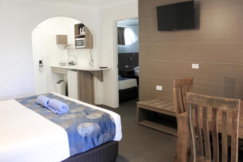 Aston Motel Yamba - Family Room