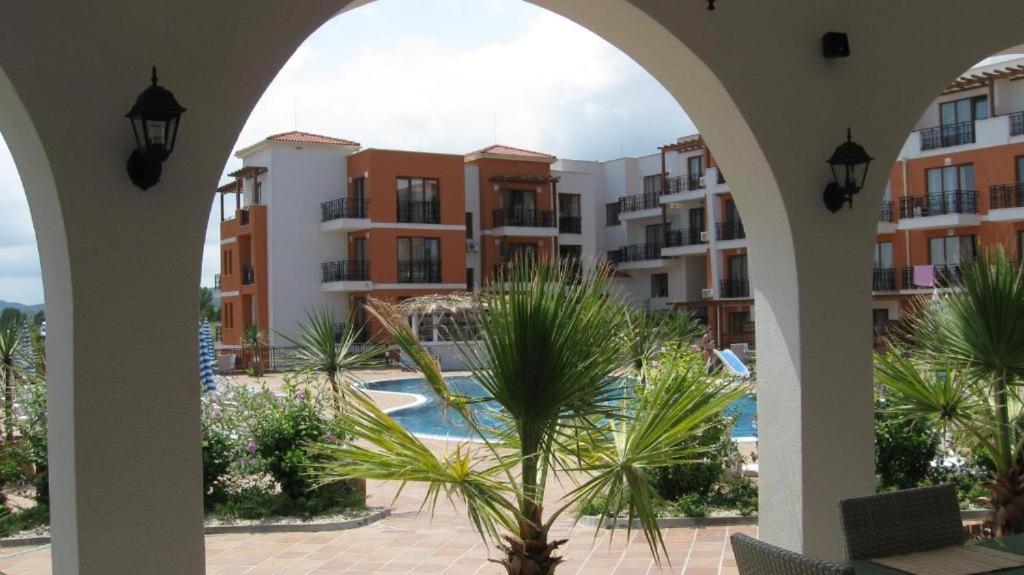 Bazén v ubytování Hotel Paradise Garden nebo v jeho okolí