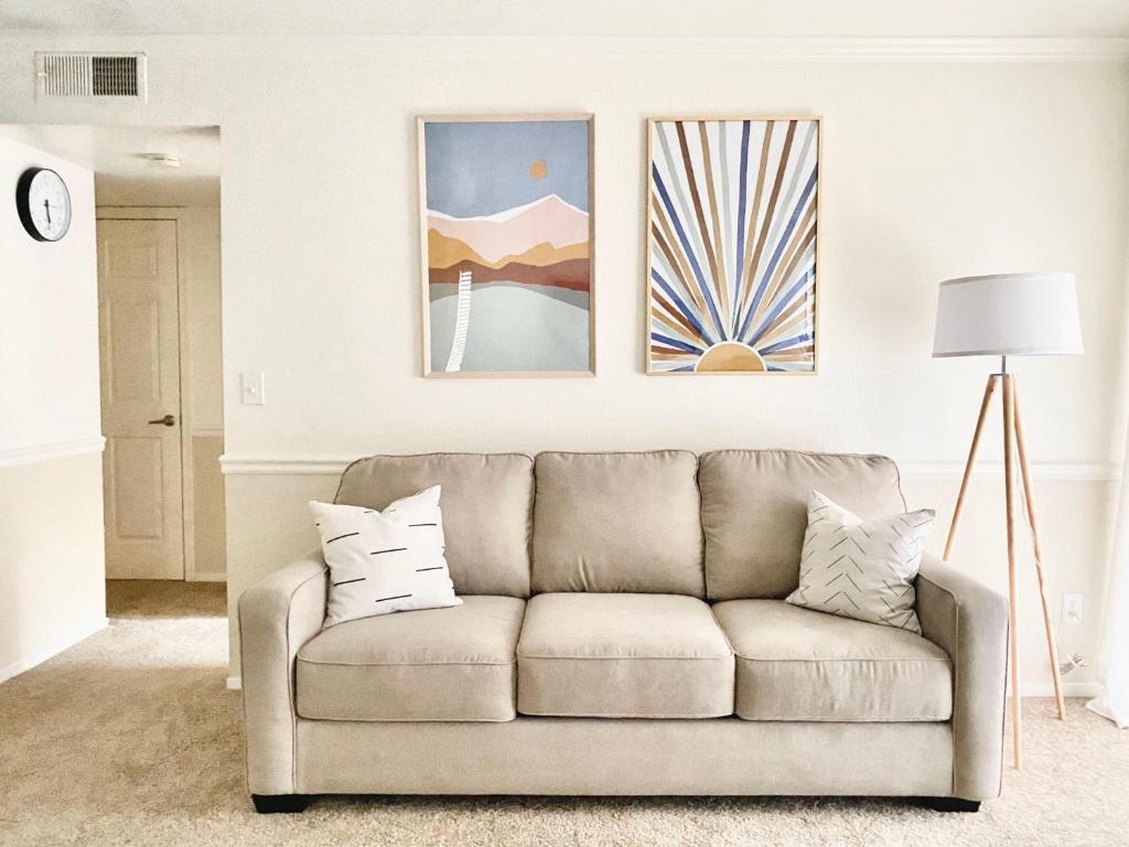 Luxury Sacramento Apartment, King Bed, Fast WiFi, Sacramento Updated