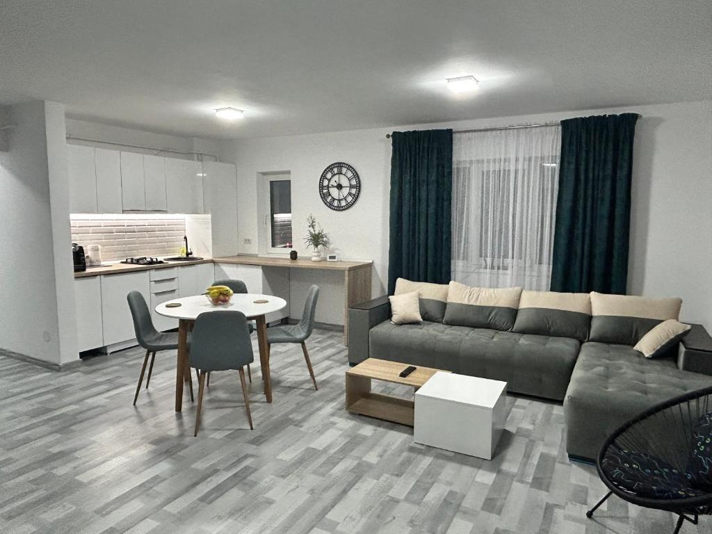 Luxury Park Apartments Reference: 1 Mai Luxury Park Apartments Self Check In