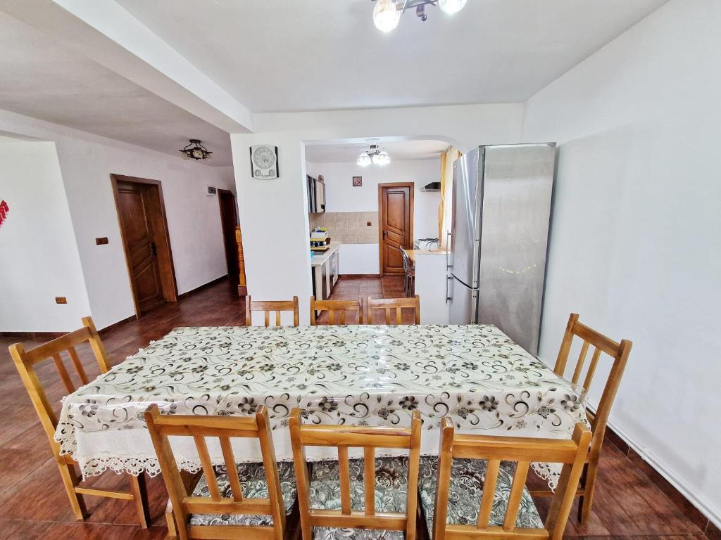 Fotografie z fotogalerie ubytování Cabana Poiana Dealul Frumos v destinaci Girda de Sus