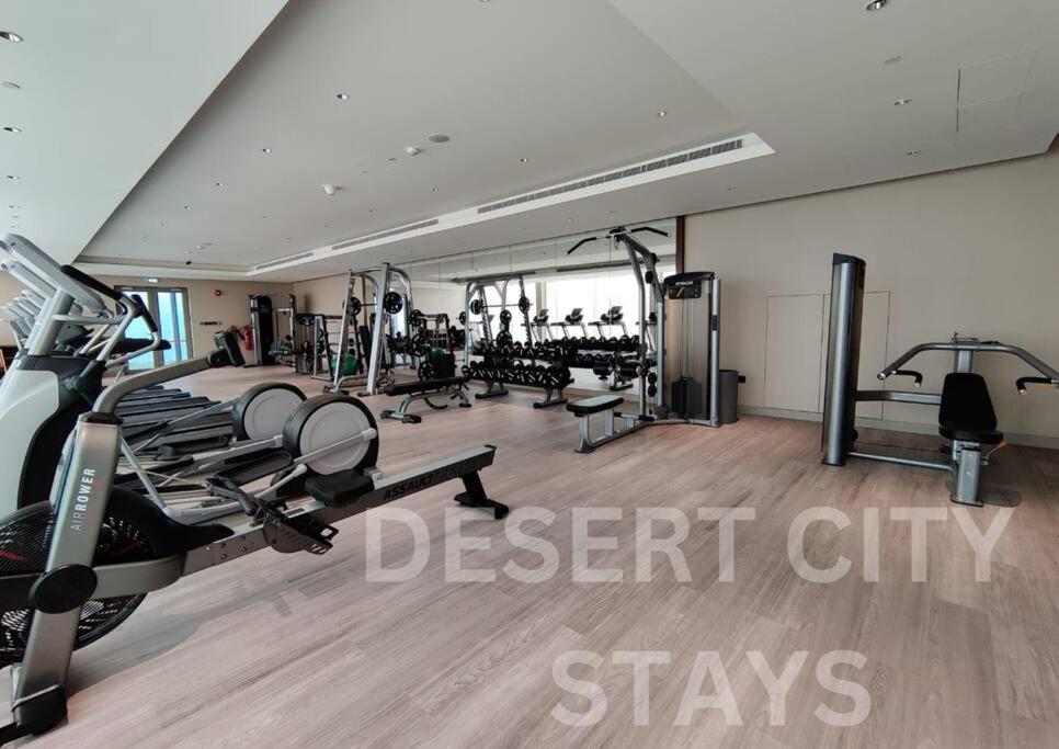 Fitness centrum a/nebo fitness zařízení v ubytování 2 Bed in Sobha Creek Vista Reserve with Burj Khalifa views hosted by Desert City Stays