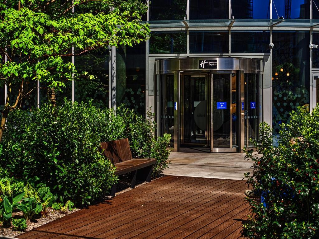 Holiday Inn Express - Warsaw - The HUB by IHG - Resim 9