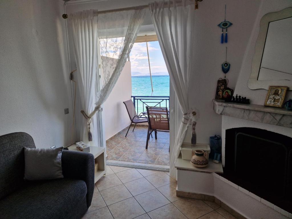 Posezení v ubytování Korinthian sea view