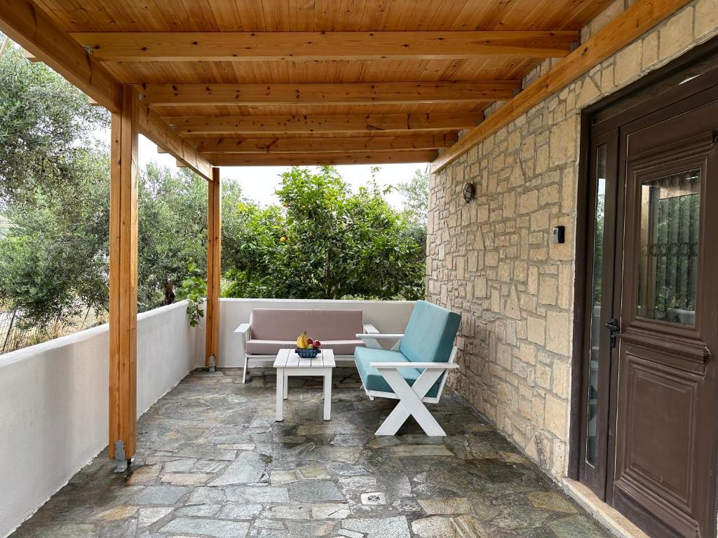A balcony or terrace at Elia Home