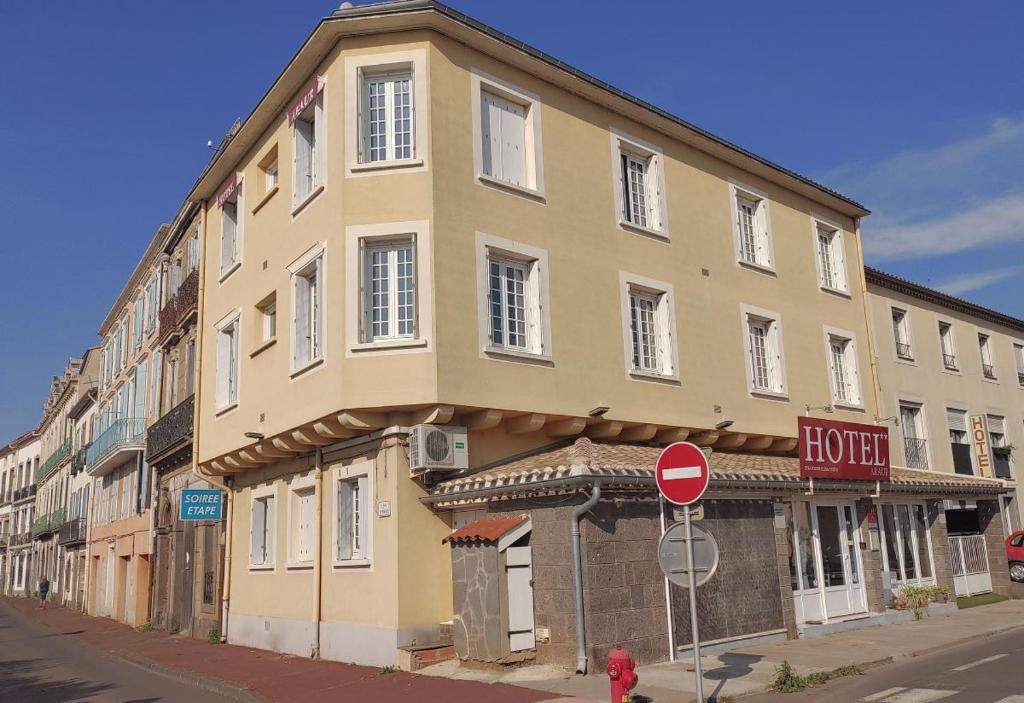Budova, kde se hotel nachází