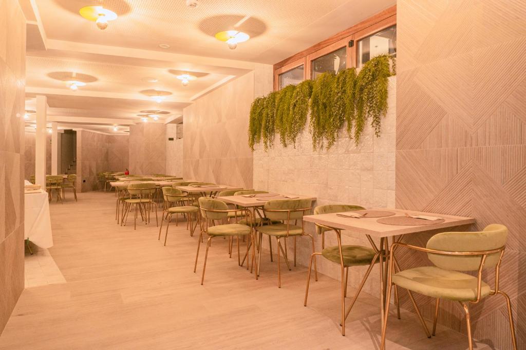 The Valentia Corretgería - Resim 24