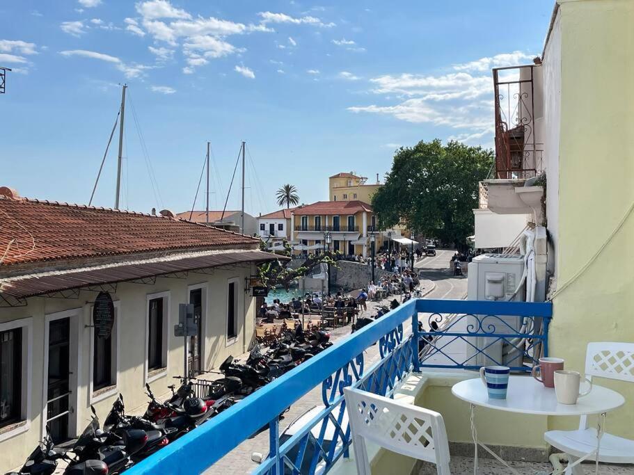 Balkón nebo terasa v ubytování Nafpaktian Port House