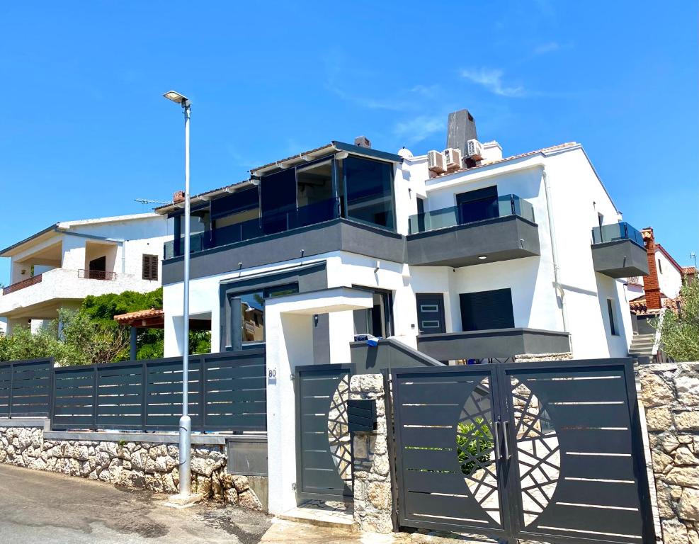 Budynek, w którym mieści się apartament