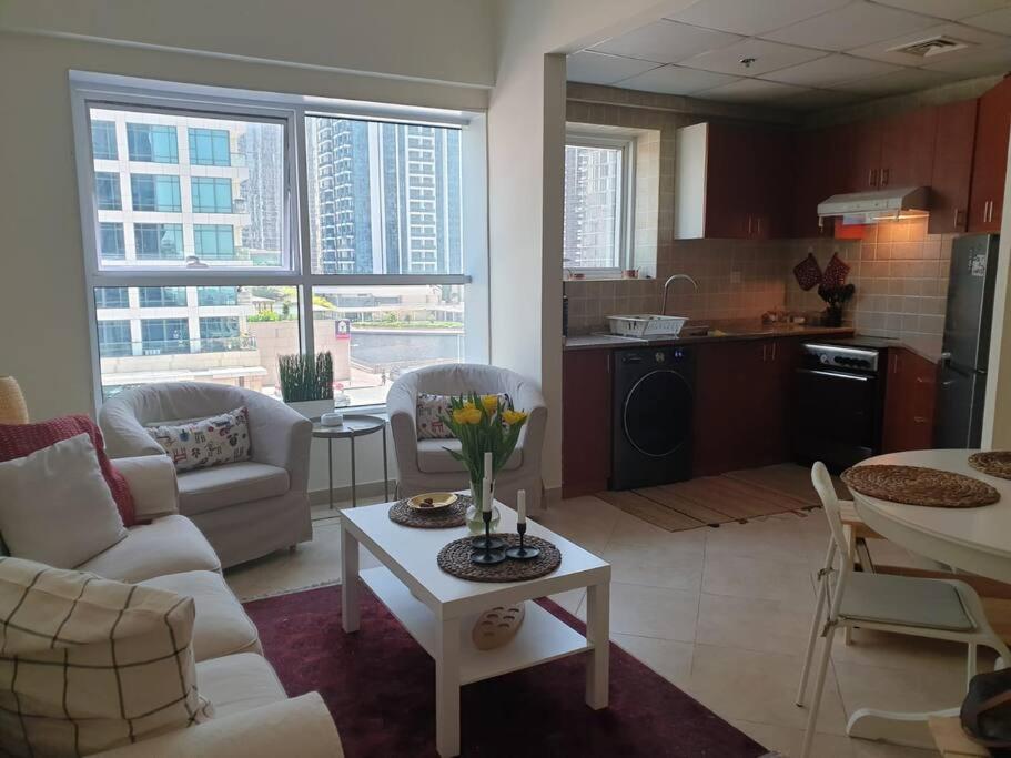 Cosy 2 Bedroom Apartment – Jumeirah Lake Towers