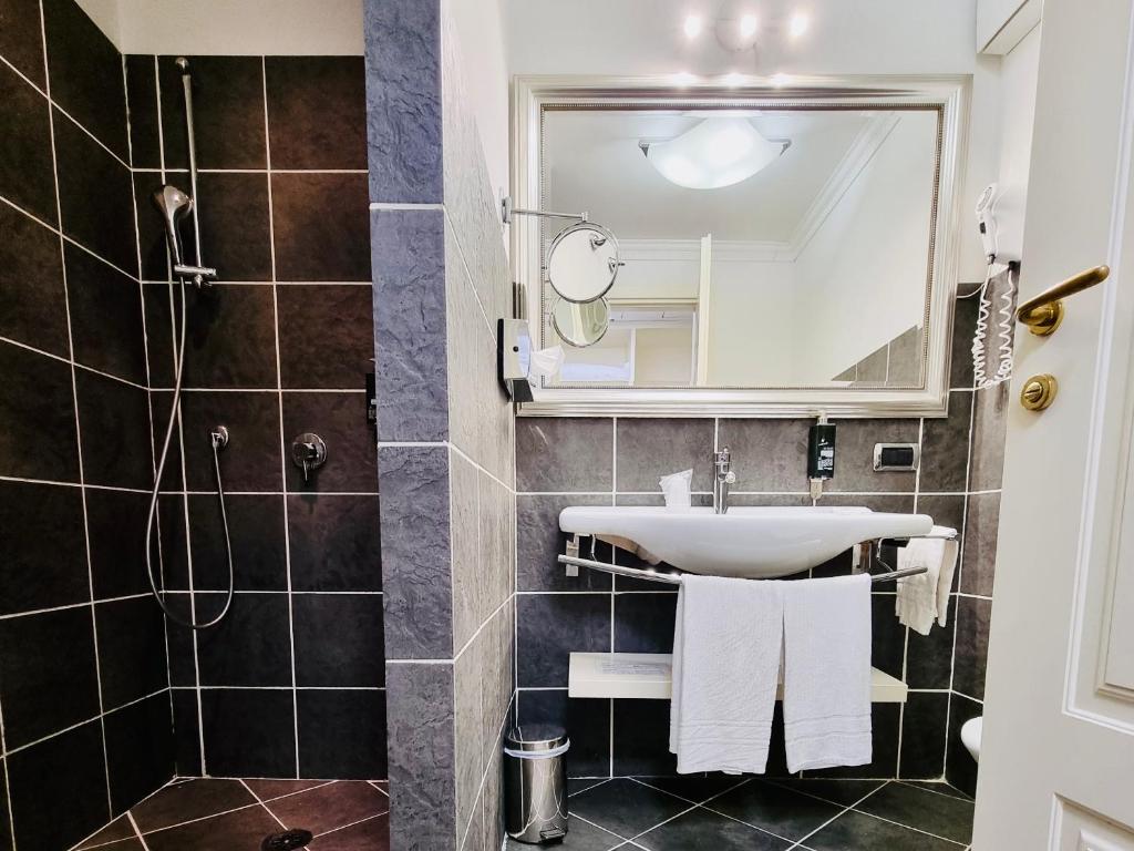 Koupelna v ubytování Hotel Canali, Portofino Coast