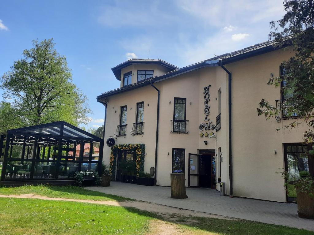 Budova, kde se hotel nachází