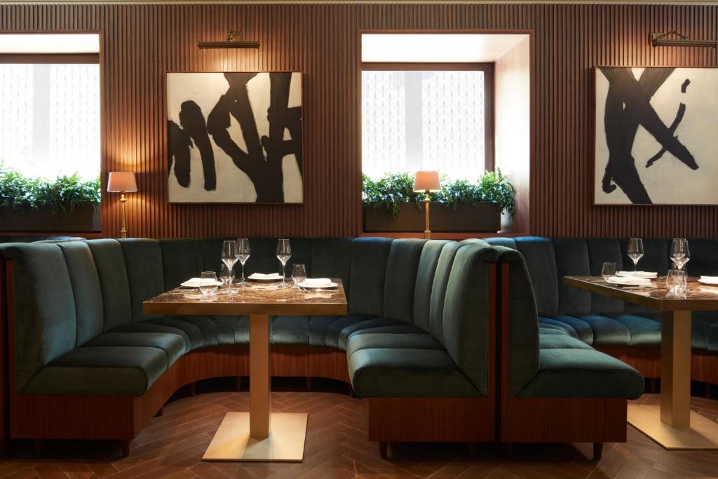 Posezení v ubytování InterContinental Rome Ambasciatori Palace by IHG