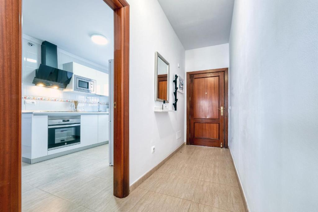 Kuchyň nebo kuchyňský kout v ubytování Casa Yare, shared pool, air-con, fast wifi
