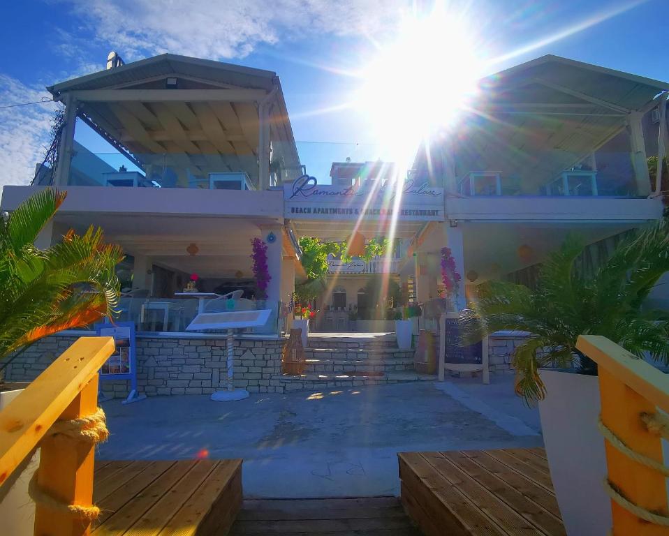 Balkón nebo terasa v ubytování Romantic Palace Beach Apartments