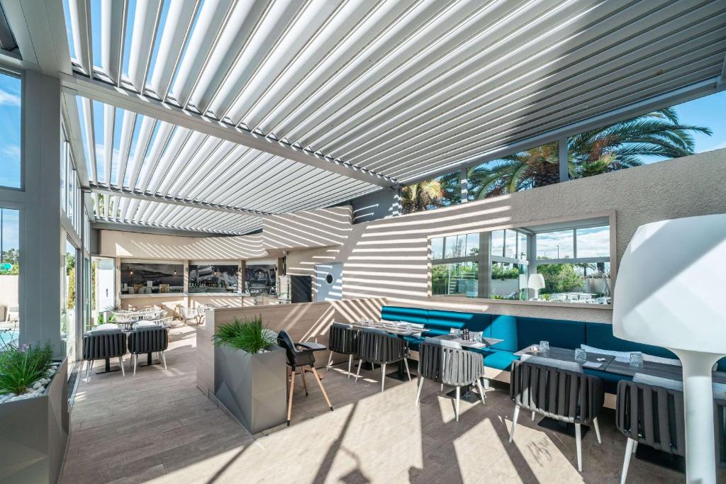 Radisson Hotel Nice Airport - Resim 5