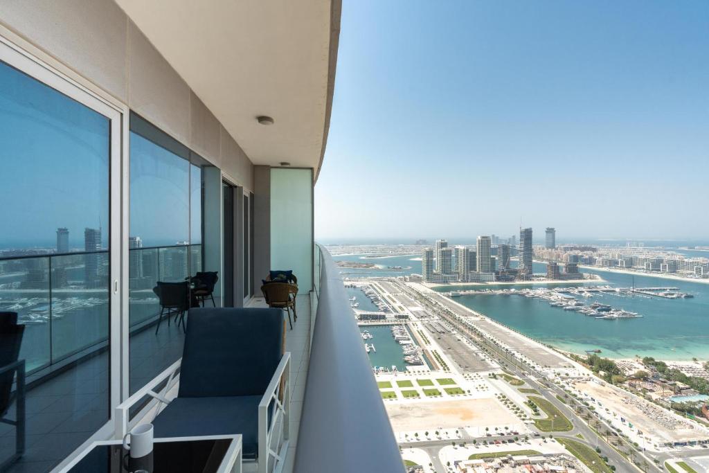 White Sage – Fendi Apartment With Full Palm Jumeirah View