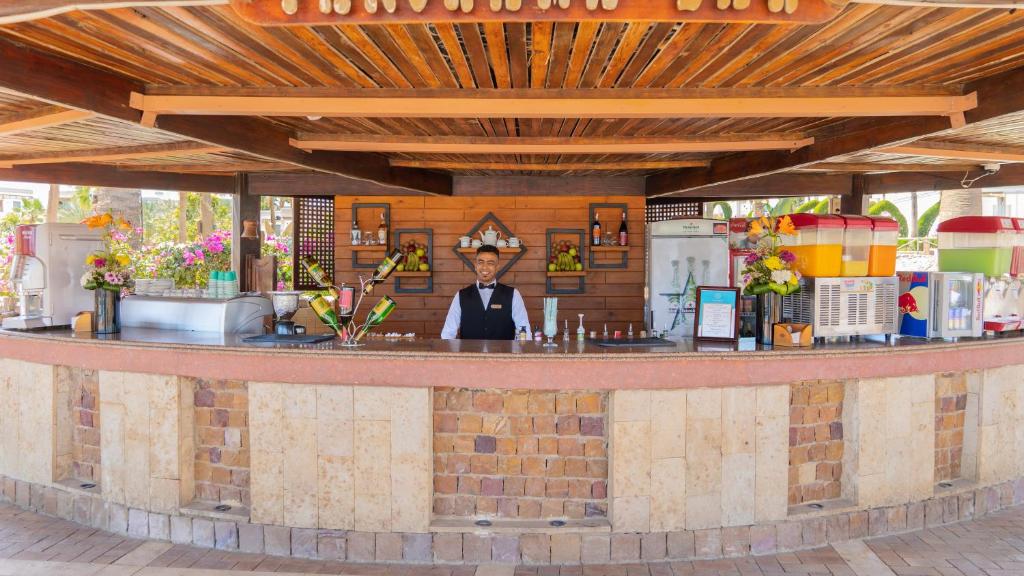 Club Reef Resort & Spa