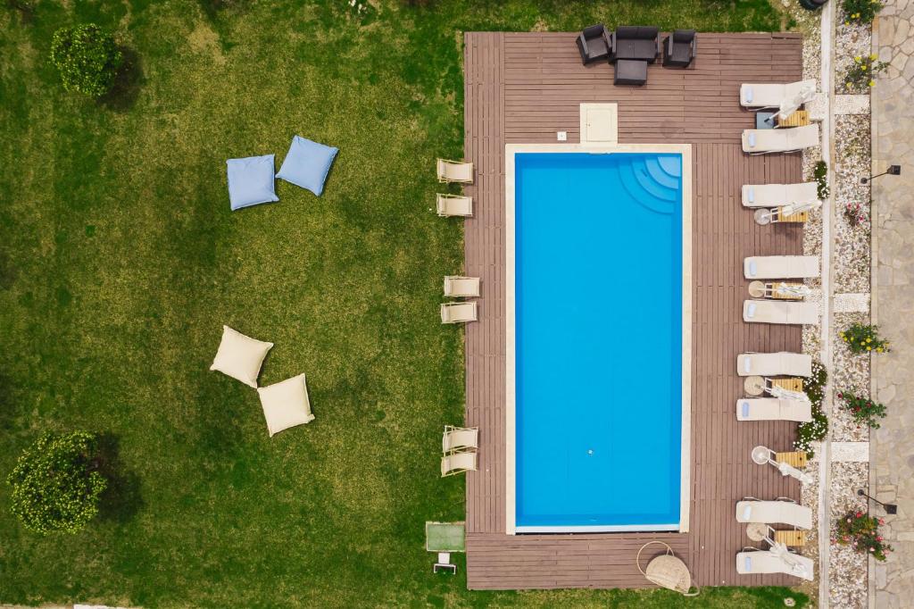 Bazén v ubytování Kalisun Pool House by Georgalas nebo v jeho okolí