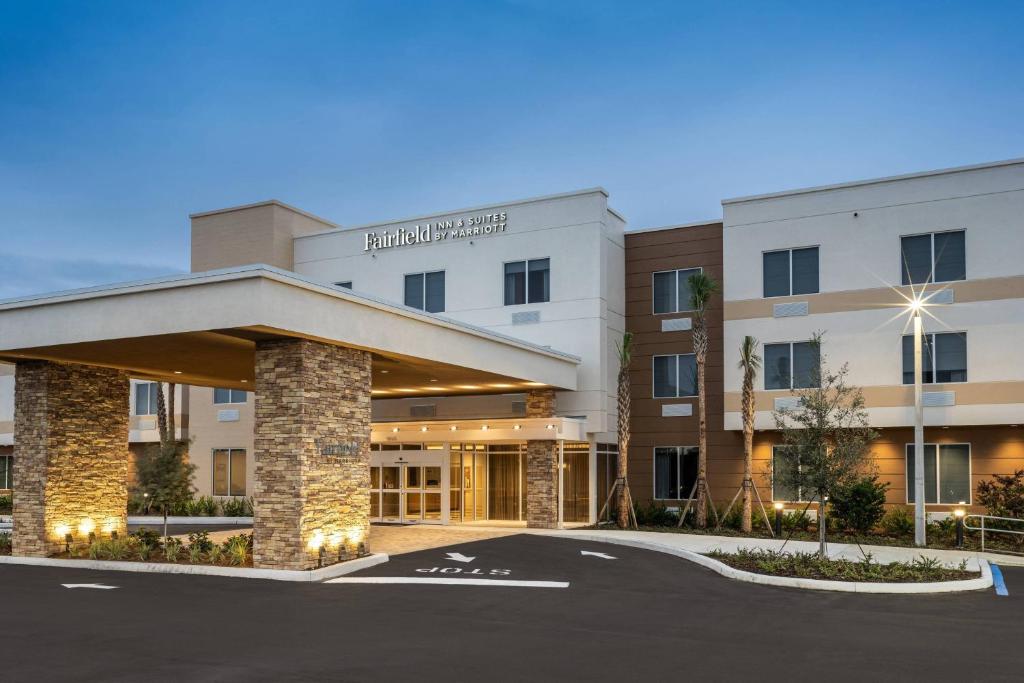 a rendering of the front of a hotel at Fairfield Inn & Suites Vero Beach in Vero Beach