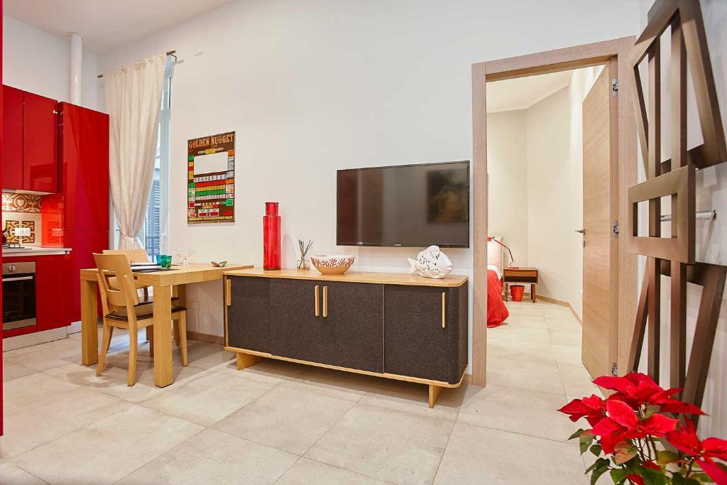 Kuchyňa alebo kuchynka v ubytovaní KMC suites - Red