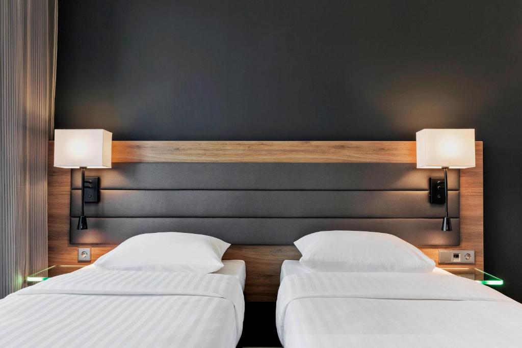 Moxy Copenhagen Sydhavnen - Resim 24