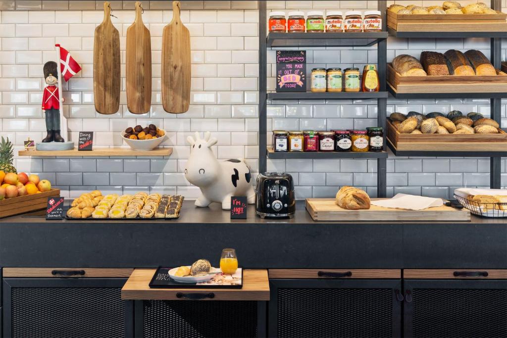 Moxy Copenhagen Sydhavnen - Resim 39