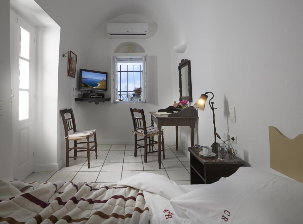 Fotografie z fotogalerie ubytování Cori Rigas Suites ve Fiře